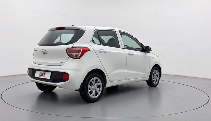 2017 Hyundai Grand i10 MAGNA 1.2 KAPPA VTVT, Petrol, Manual, Right Back Diagonal