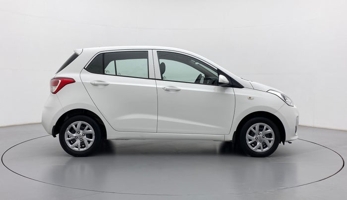 2017 Hyundai Grand i10 MAGNA 1.2 KAPPA VTVT, Petrol, Manual, Right Side View