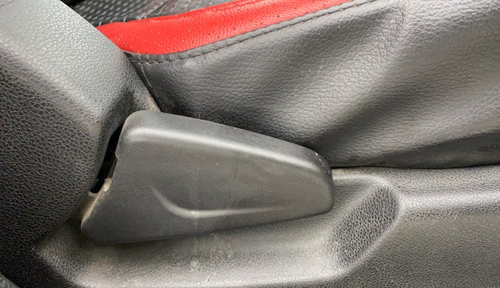 2019 Renault Kwid RXT 1.0 AMT (O), Petrol, Automatic, 40,707 km, Driver Side Adjustment Panel