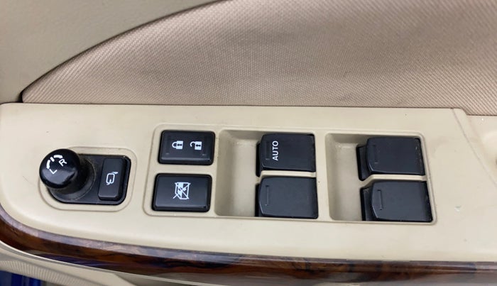 2019 Maruti Dzire ZXI PLUS AMT, Petrol, Automatic, 59,320 km, Driver Side Door Panels Control