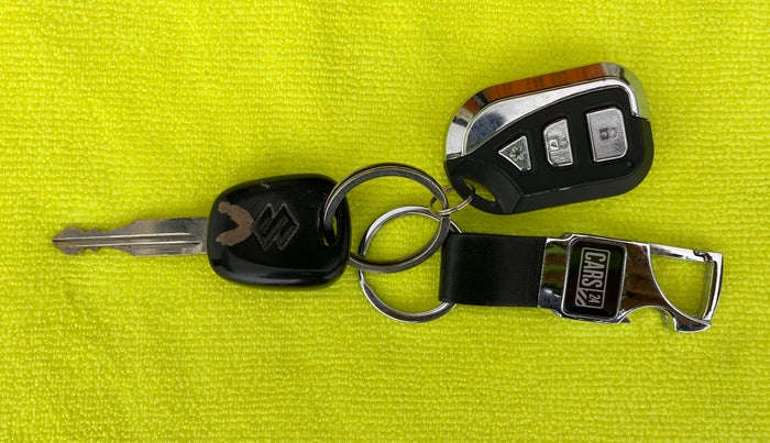 2018 Maruti Alto 800 LXI, Petrol, Manual, 24,730 km, Key Close Up
