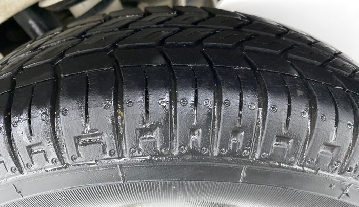 2018 Maruti Alto 800 LXI, Petrol, Manual, 24,730 km, Left Rear Tyre Tread