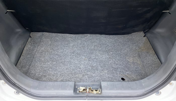 2018 Maruti Alto 800 LXI, Petrol, Manual, 24,730 km, Boot Inside