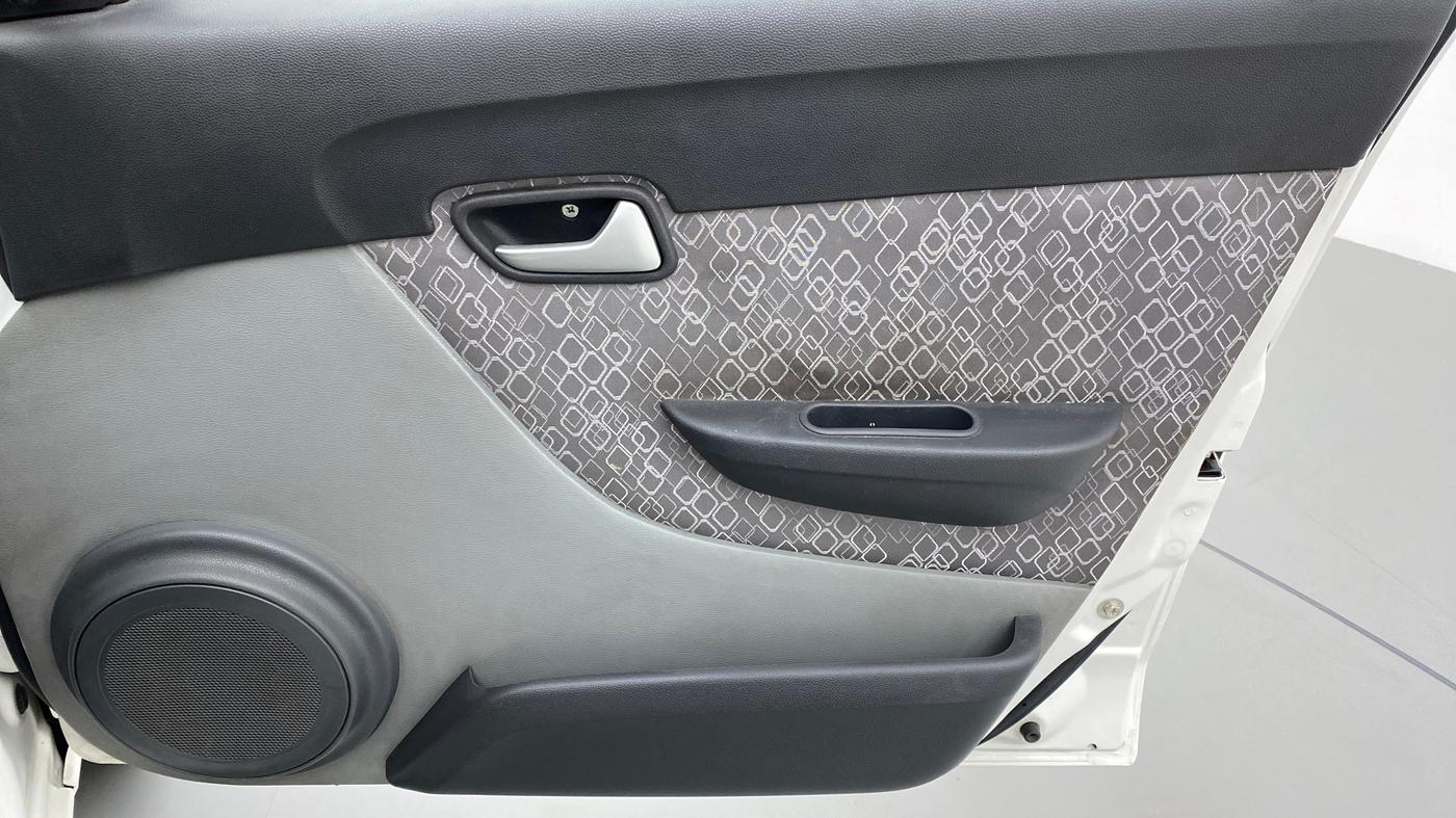 2018 Maruti Alto 800 LXI, Petrol, Manual, 24,730 km, Driver Side Door Panels Control