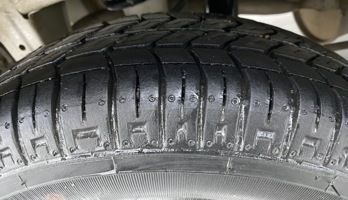 2018 Maruti Alto 800 LXI, Petrol, Manual, 24,730 km, Right Rear Tyre Tread