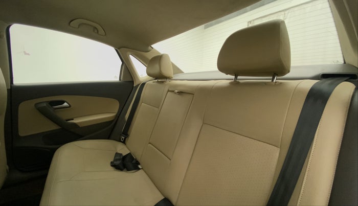 2017 Volkswagen Vento HIGHLINE 1.5 AT, Diesel, Automatic, 1,12,906 km, Right Side Rear Door Cabin