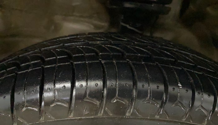 2018 Maruti Wagon R 1.0 LXI CNG, CNG, Manual, 51,937 km, Left Front Tyre Tread
