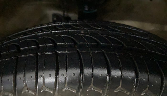 2018 Maruti Wagon R 1.0 LXI CNG, CNG, Manual, 51,937 km, Right Front Tyre Tread