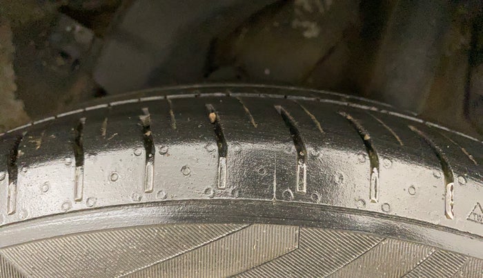 2022 Hyundai VENUE S(O) 1.2, Petrol, Manual, 24,974 km, Left Rear Tyre Tread