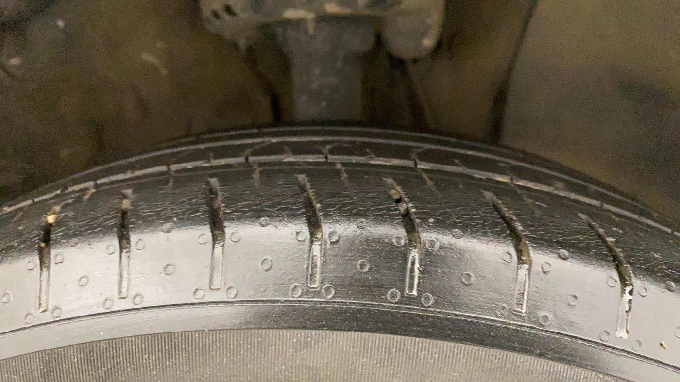 2022 Hyundai VENUE S(O) 1.2, Petrol, Manual, 24,974 km, Right Front Tyre Tread