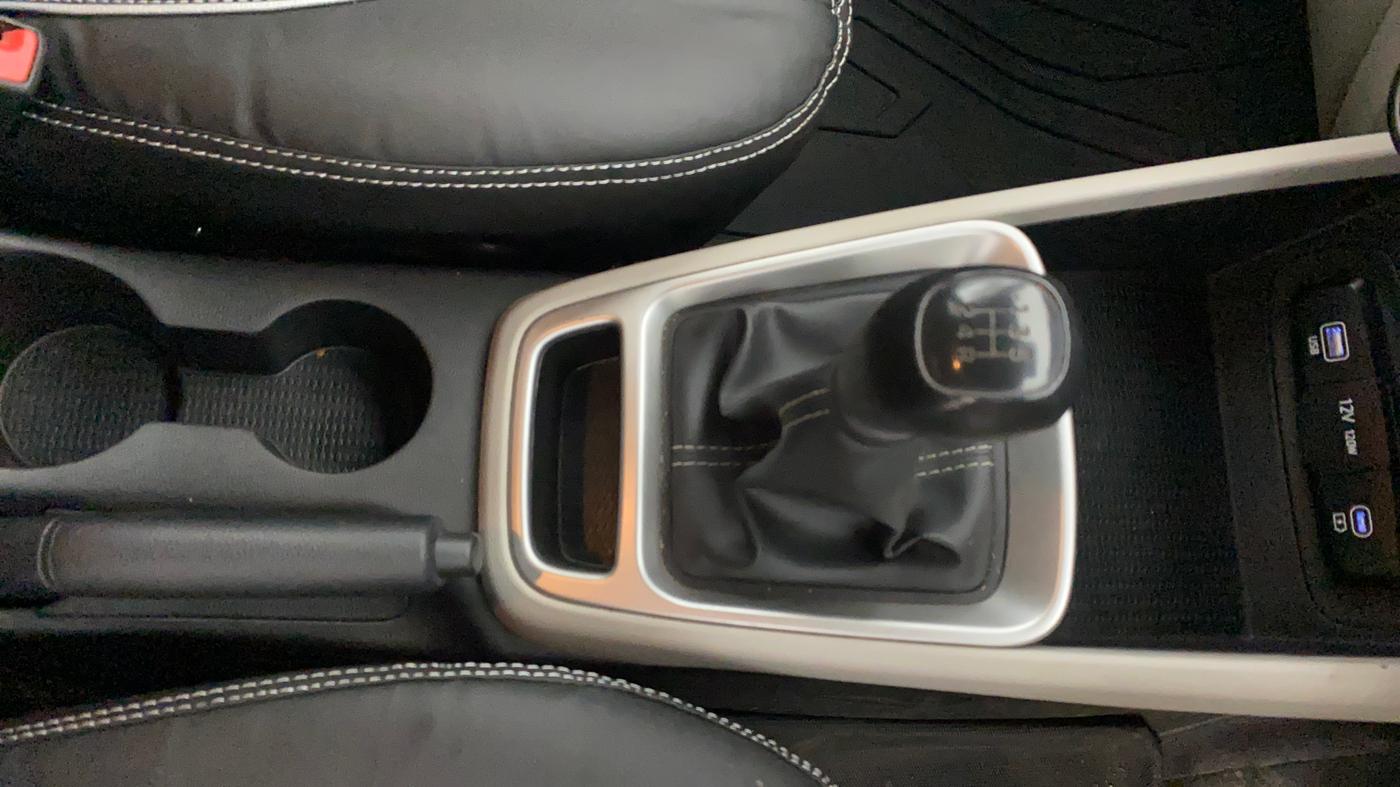 2022 Hyundai VENUE S(O) 1.2, Petrol, Manual, 24,974 km, Gear Lever