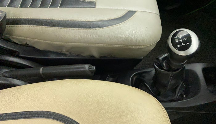 2016 Maruti Wagon R 1.0 LXI, CNG, Manual, 95,528 km, Gear Lever