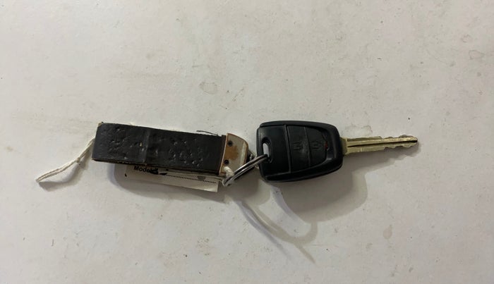 2016 Hyundai Grand i10 SPORTZ 1.2 KAPPA VTVT, Petrol, Manual, 35,189 km, Key Close Up