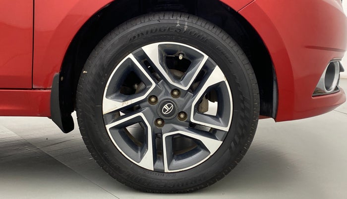 2017 Tata TIGOR XZ 1.2 REVOTRON OPT, Petrol, Manual, 60,815 km, Right Front Wheel