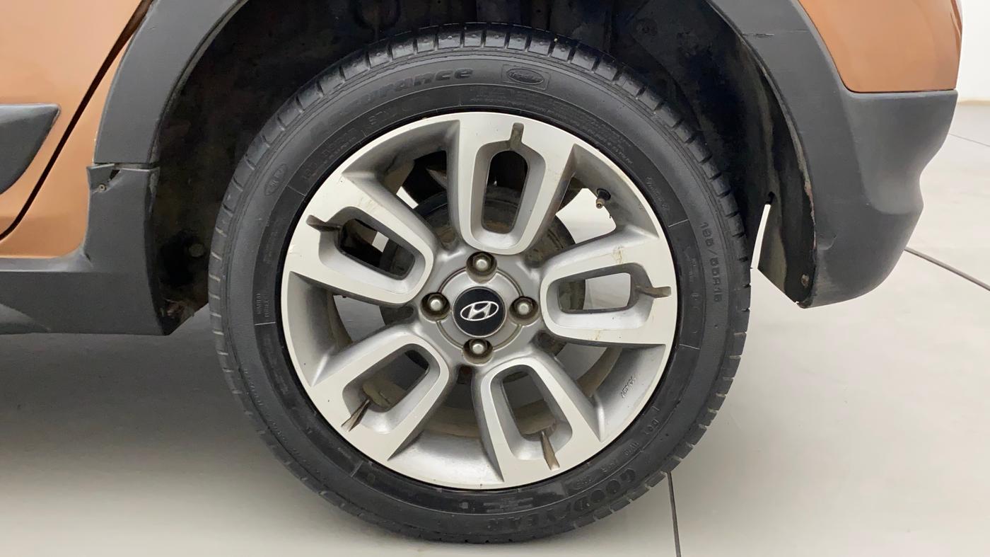 2015 Hyundai i20 Active 1.2 SX, Petrol, Manual, 87,530 km, Left Rear Wheel