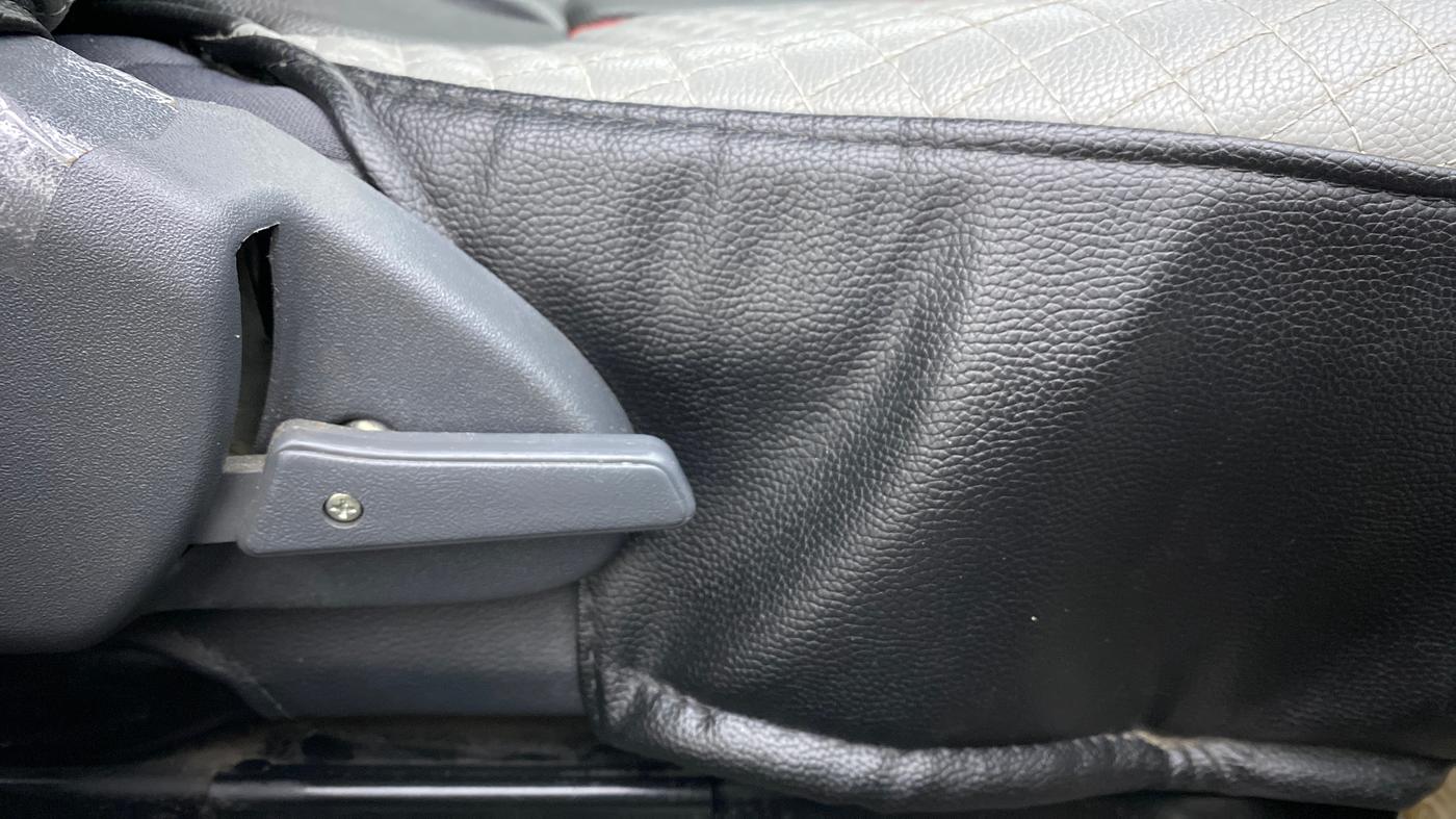 2017 Maruti Alto 800 VXI, Petrol, Manual, 16,038 km, Driver Side Adjustment Panel