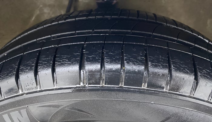 2017 Maruti Alto 800 VXI, Petrol, Manual, 16,038 km, Right Front Tyre Tread