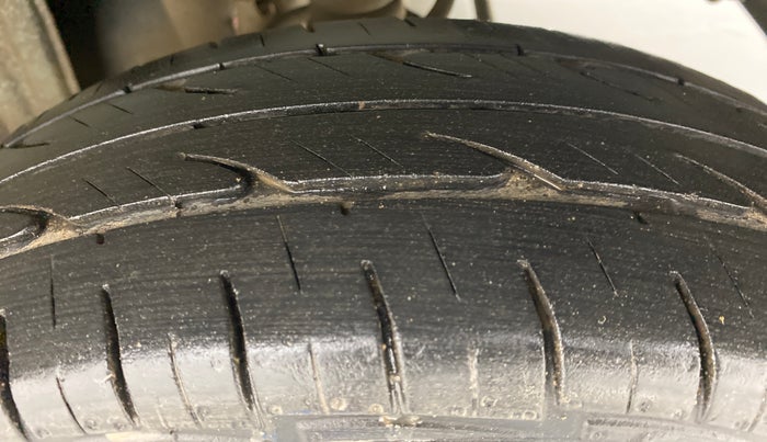 2012 Maruti Alto 800 LXI, Petrol, Manual, 64,098 km, Left Rear Tyre Tread