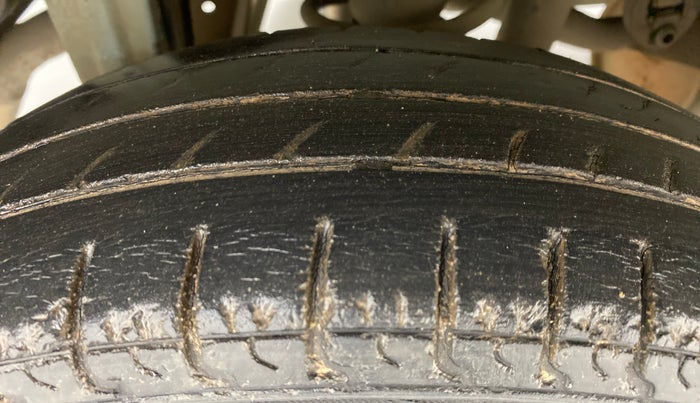 2012 Maruti Alto 800 LXI, Petrol, Manual, 64,098 km, Right Rear Tyre Tread