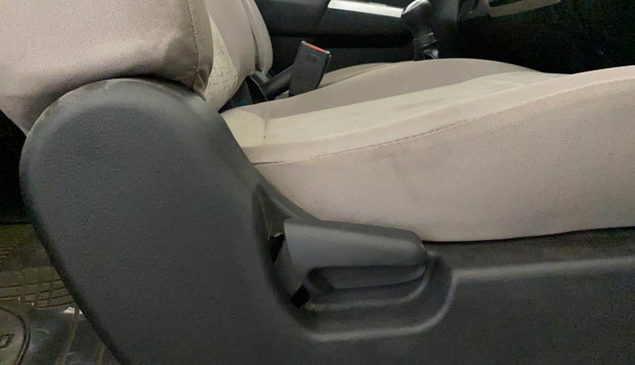 2015 Maruti Wagon R 1.0 VXI, Petrol, Manual, 18,186 km, Driver Side Adjustment Panel