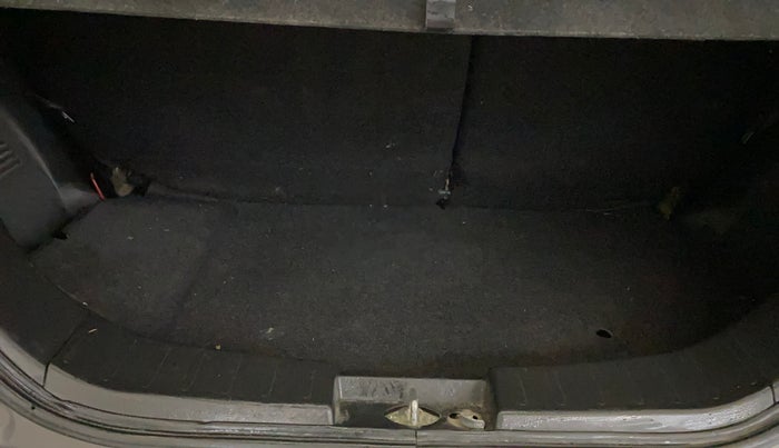 2015 Maruti Wagon R 1.0 VXI, Petrol, Manual, 18,186 km, Boot Inside