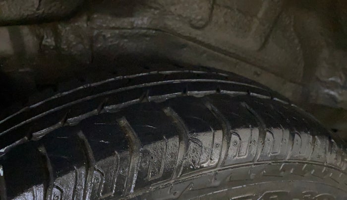 2015 Maruti Wagon R 1.0 VXI, Petrol, Manual, 18,186 km, Right Rear Tyre Tread