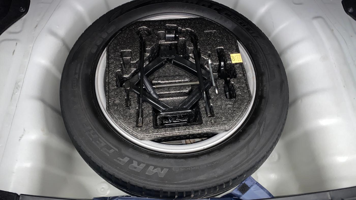 2018 Hyundai New Elantra 2.0 SX AT PETROL, Petrol, Automatic, 1,04,317 km, Spare Tyre