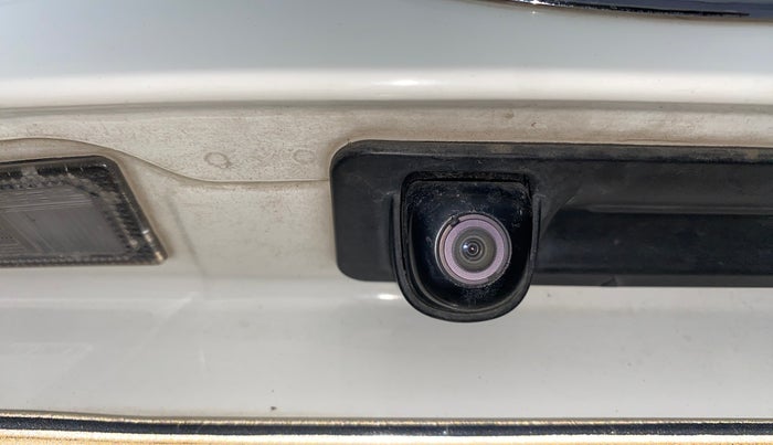 2018 Hyundai New Elantra 2.0 SX AT PETROL, Petrol, Automatic, 1,04,317 km, Parking Camera