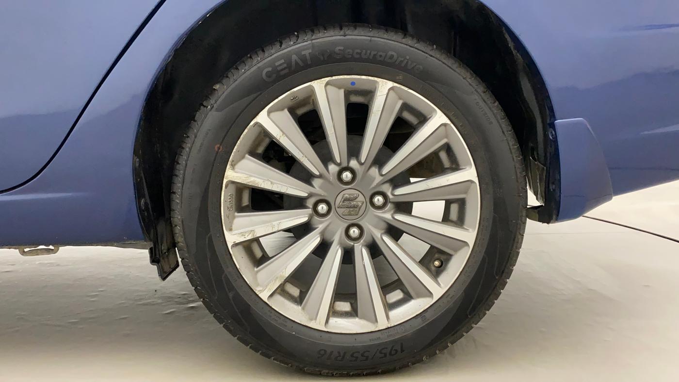 2018 Maruti Ciaz ALPHA  AT 1.5 SHVS PETROL, Petrol, Automatic, 60,904 km, Left Rear Wheel