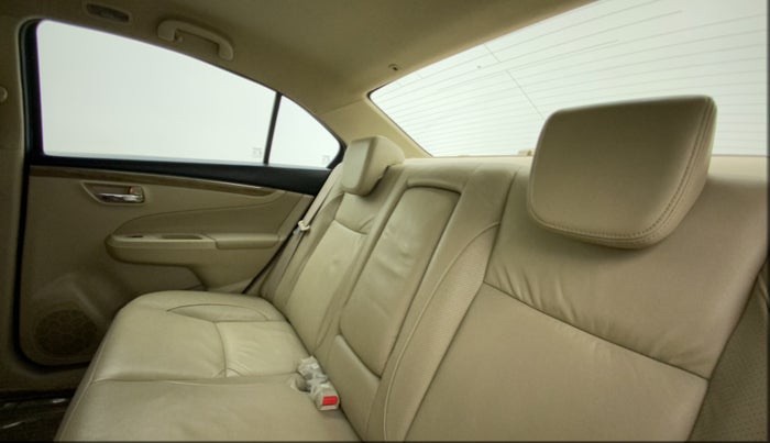 2018 Maruti Ciaz ALPHA  AT 1.5 SHVS PETROL, Petrol, Automatic, 60,904 km, Right Side Rear Door Cabin