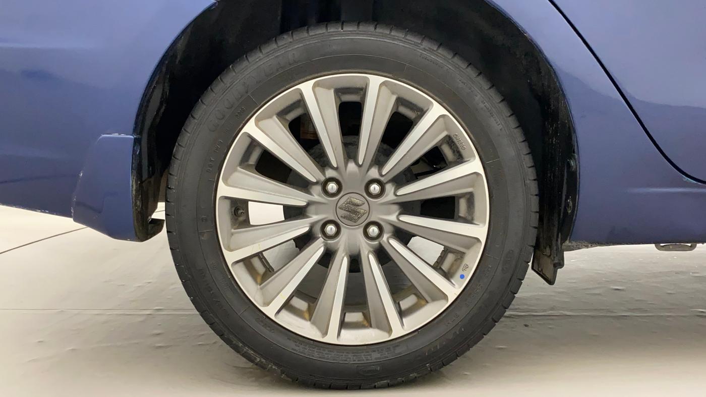 2018 Maruti Ciaz ALPHA  AT 1.5 SHVS PETROL, Petrol, Automatic, 60,904 km, Right Rear Wheel