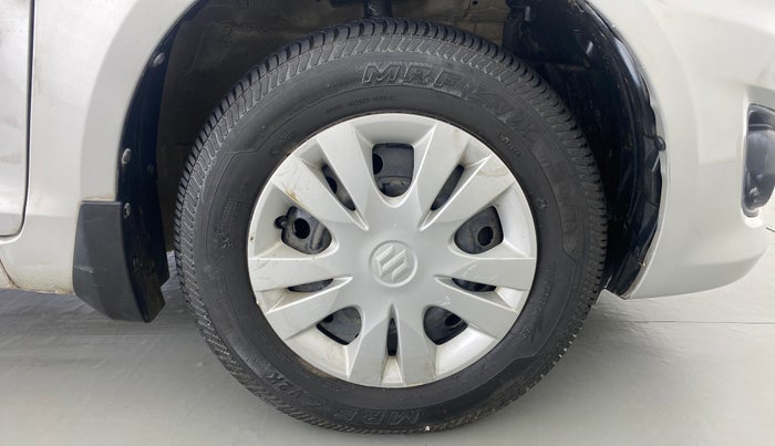 2013 Maruti Swift Dzire VXI, Petrol, Manual, 57,434 km, Right Front Wheel