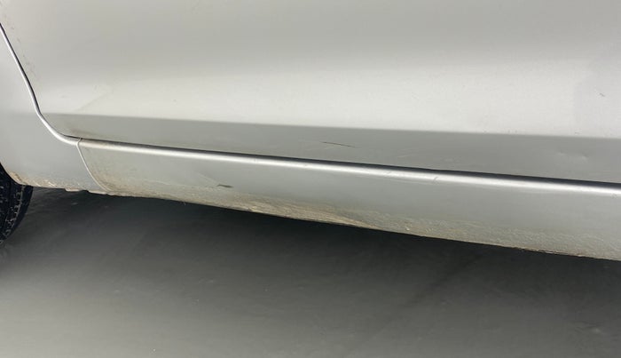 2013 Maruti Swift Dzire VXI, Petrol, Manual, 57,434 km, Left running board - Minor scratches