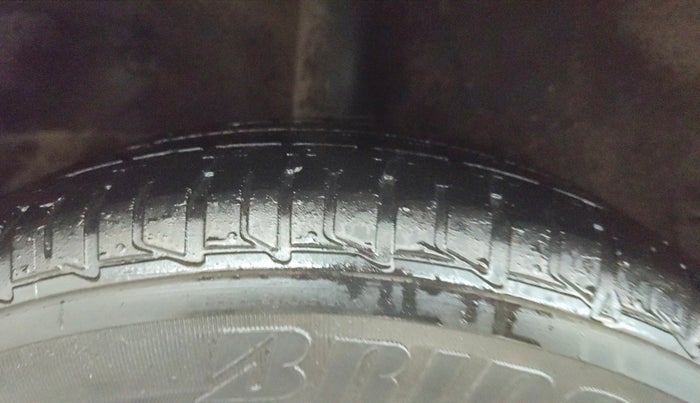 2015 Tata Zest XT PETROL, Petrol, Manual, 63,543 km, Right Rear Tyre Tread