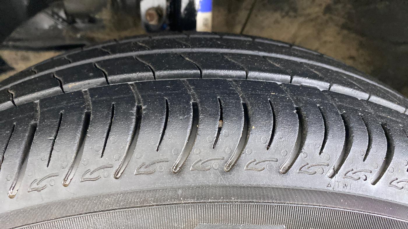 2021 Maruti Baleno DELTA PETROL 1.2, Petrol, Manual, 10,440 km, Left Front Tyre Tread