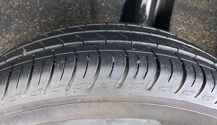 2021 Maruti Baleno DELTA PETROL 1.2, Petrol, Manual, 10,440 km, Left Rear Tyre Tread