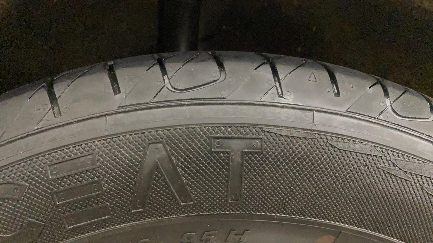 2016 Ford Ecosport TITANIUM 1.5L PETROL AT, Petrol, Automatic, 83,535 km, Right Rear Tyre Tread