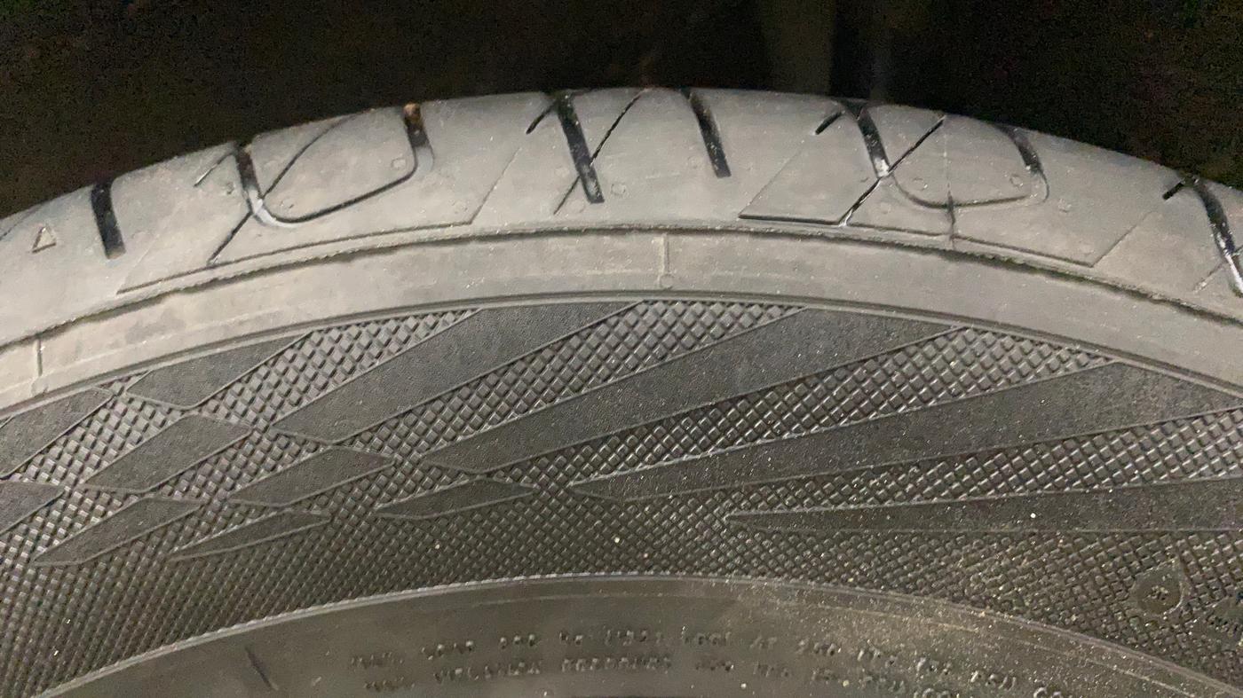 2016 Ford Ecosport TITANIUM 1.5L PETROL AT, Petrol, Automatic, 83,535 km, Left Rear Tyre Tread