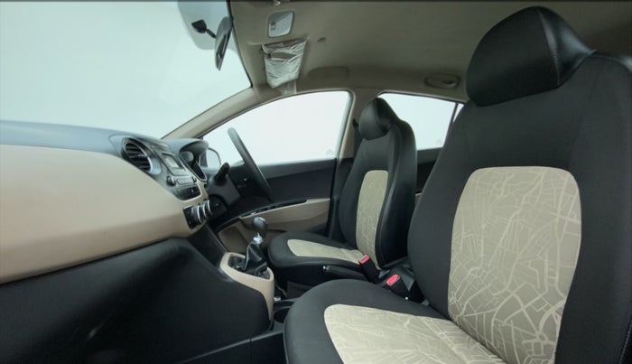 2016 Hyundai Grand i10 SPORTZ 1.2 KAPPA VTVT, Petrol, Manual, 29,227 km, Right Side Front Door Cabin