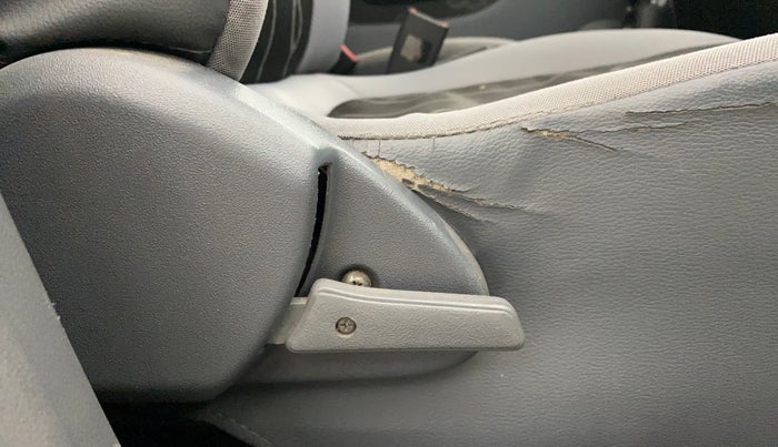 2014 Maruti Alto 800 VXI, Petrol, Manual, 1,23,537 km, Driver Side Adjustment Panel