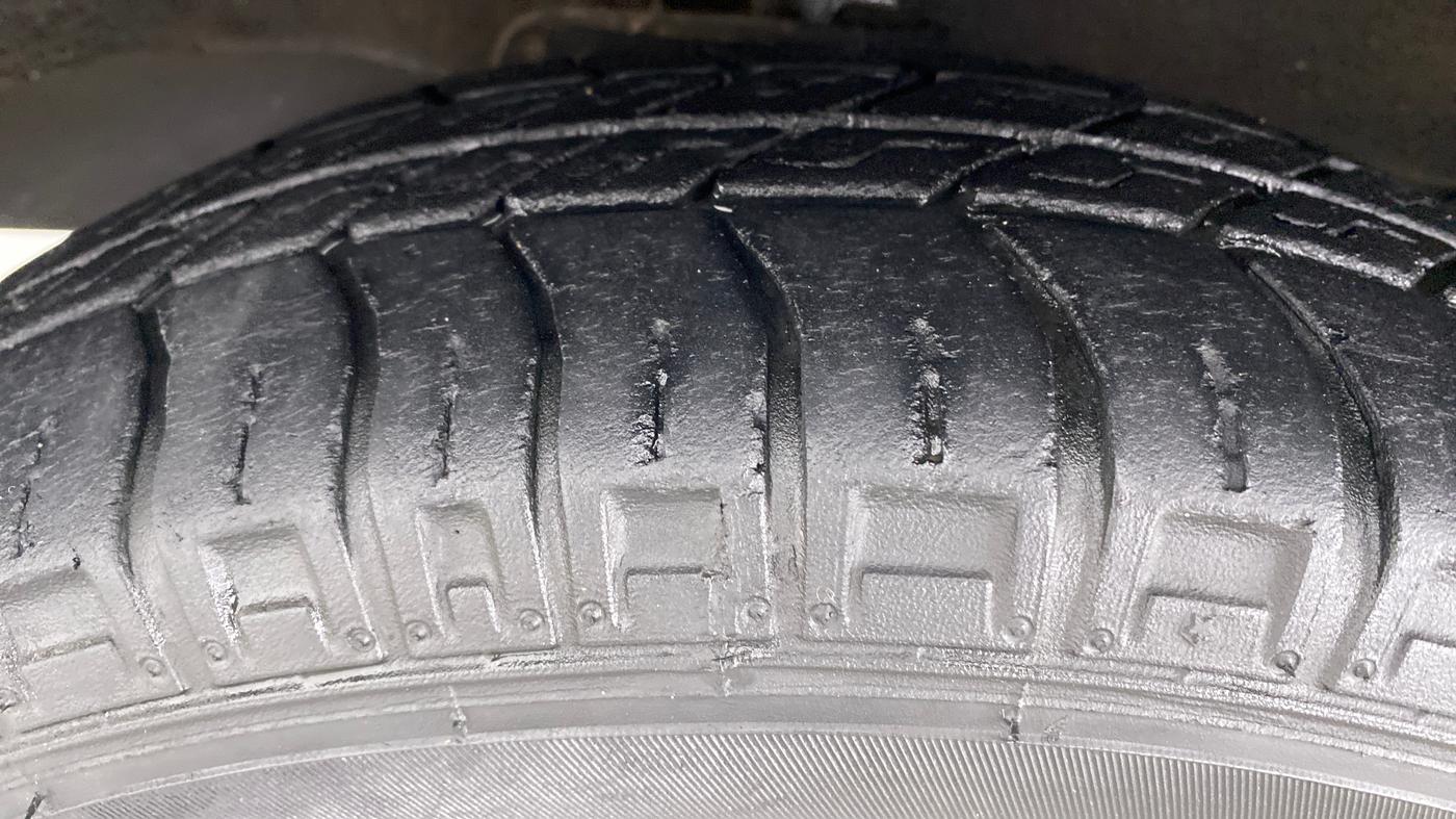 2019 Maruti Eeco 5 STR WITH AC PLUSHTR, Petrol, Manual, 12,584 km, Left Front Tyre Tread