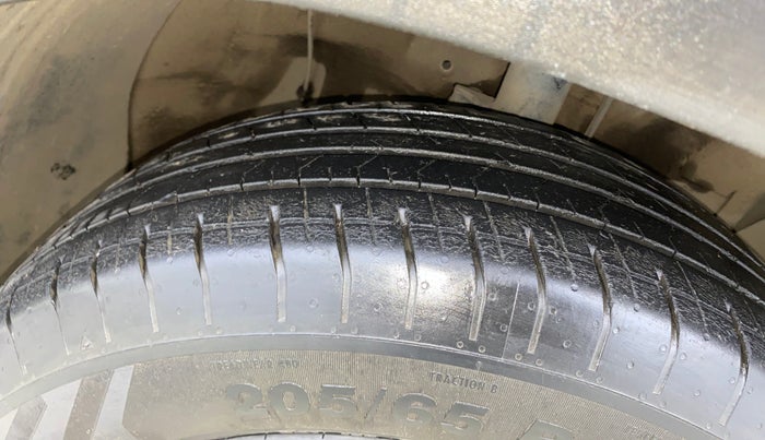 2022 Hyundai Creta S PLUS KNIGHT 1.5 PETROL, Petrol, Manual, 29,900 km, Right Front Tyre Tread