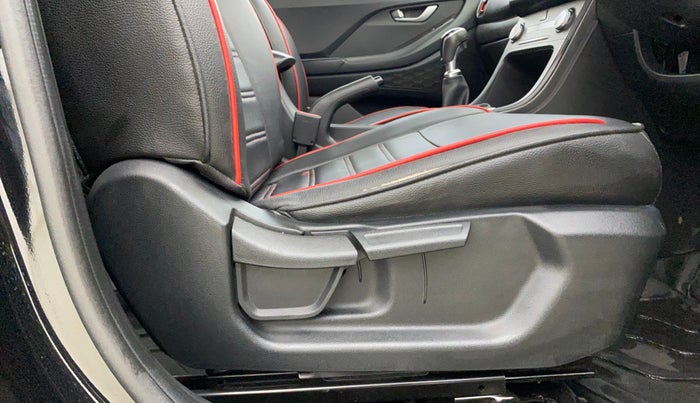 2022 Hyundai Creta S PLUS KNIGHT 1.5 PETROL, Petrol, Manual, 29,900 km, Driver Side Adjustment Panel