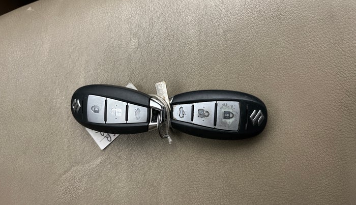 2019 Maruti Ciaz ALPHA  AT 1.5 SHVS PETROL, Petrol, Automatic, 55,158 km, Key Close Up