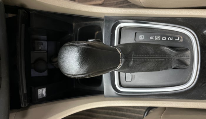 2019 Maruti Ciaz ALPHA  AT 1.5 SHVS PETROL, Petrol, Automatic, 55,158 km, Gear Lever