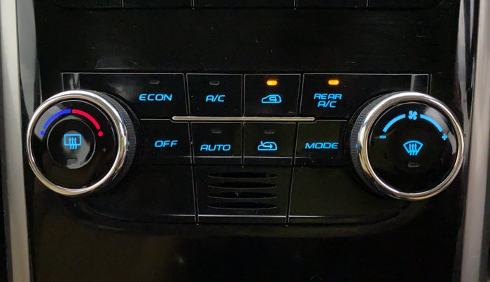 2021 Mahindra XUV500 W7, Diesel, Manual, 52,619 km, Automatic Climate Control