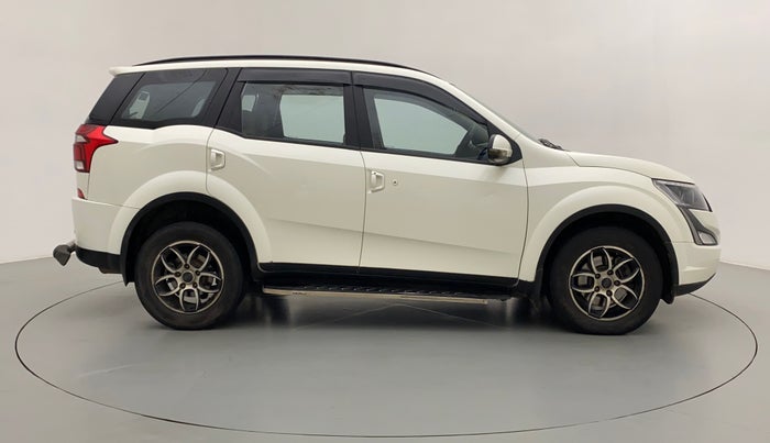 2021 Mahindra XUV500 W7, Diesel, Manual, 52,619 km, Right Side