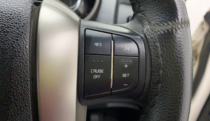 2021 Mahindra XUV500 W7, Diesel, Manual, 52,619 km, Adaptive Cruise Control