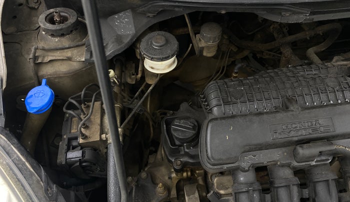 2014 Honda Brio VX MT, Petrol, Manual, 59,917 km, Engine View - Right