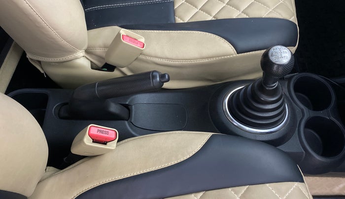 2014 Honda Brio VX MT, Petrol, Manual, 59,917 km, Gear Lever